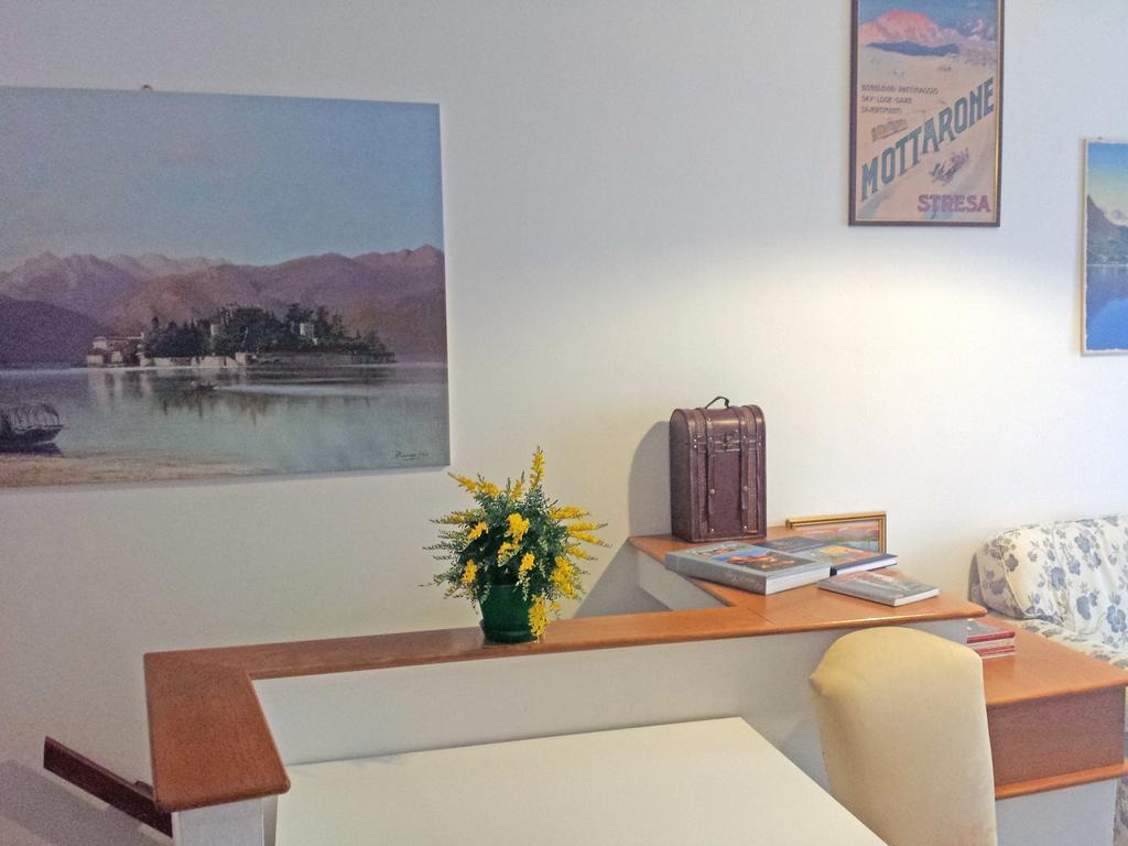 Appartamento Via De Vit Stresa Exteriér fotografie